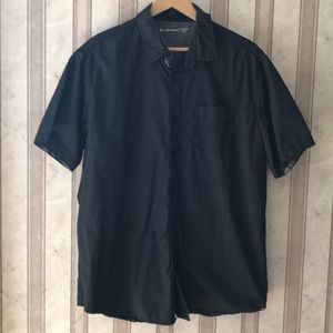 SHORT SLEEVED BUTTON DOWN SHIRT